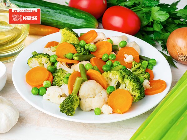 Rau củ luộc giúp gọn dáng đẹp da