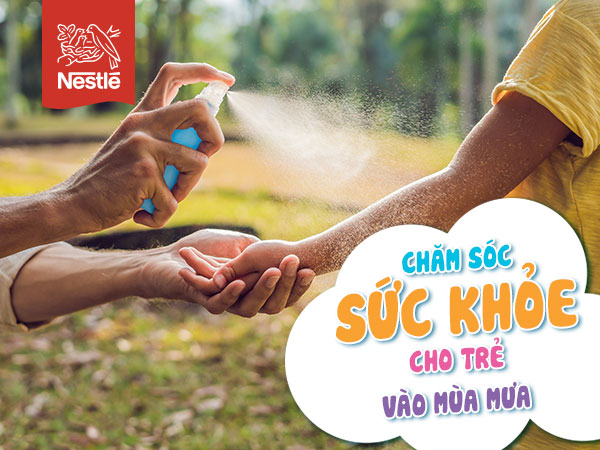 Vệ sinh nhà cửa, xịt thuốc chống hoặc dùng nhang để xua đuổi muỗi