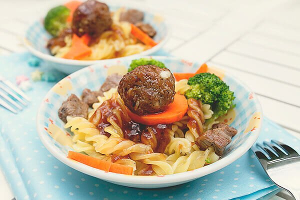 Món ngon với nui trộn thịt bò, rau củ